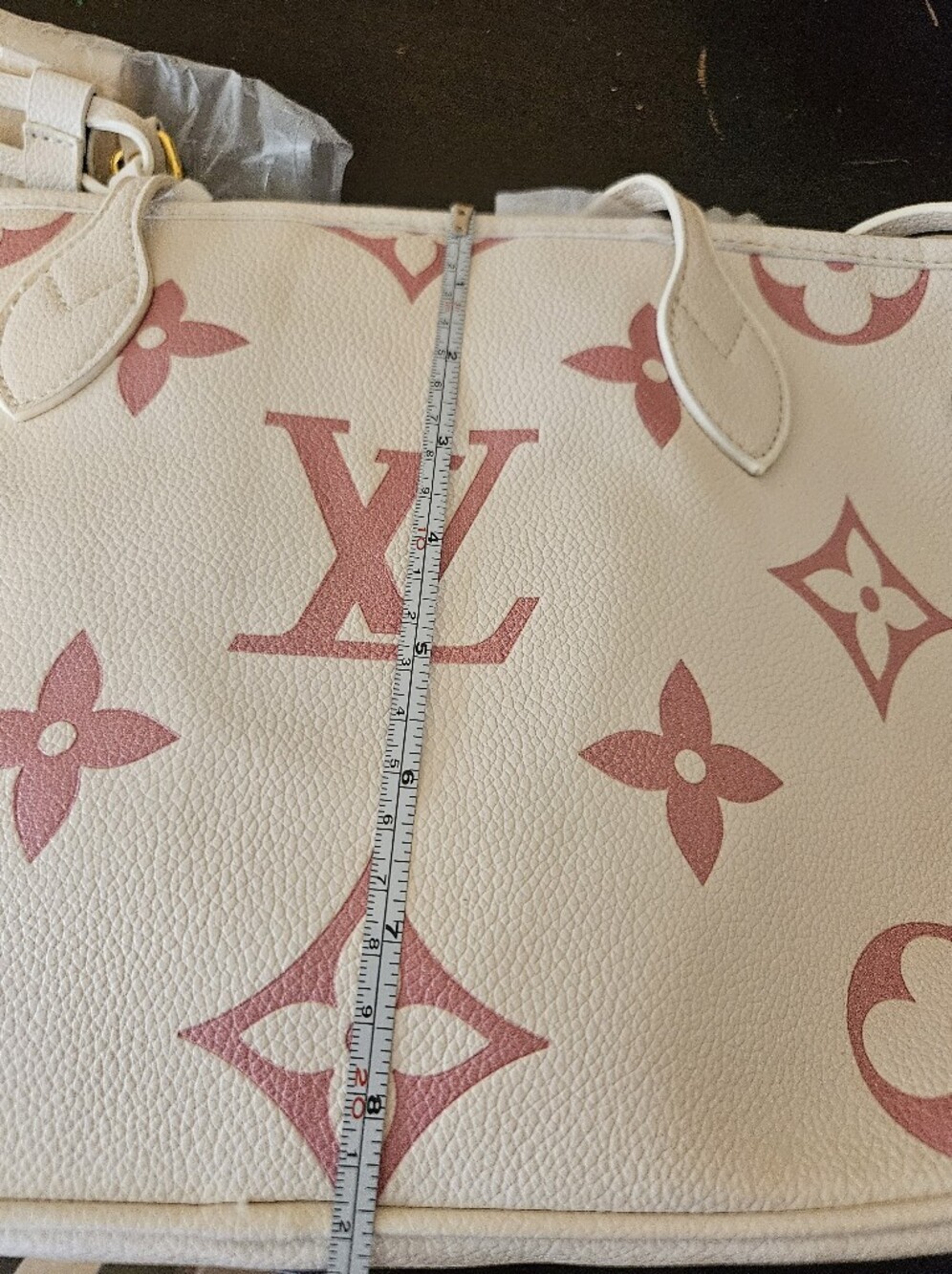 💗 White & Pink Monogram Shoulder Bag - Picture 8 of 10